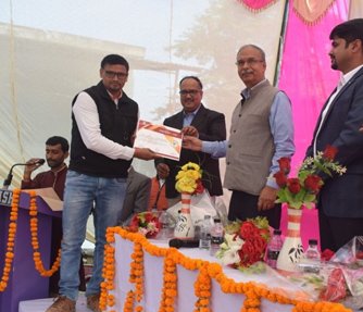 Certificate Distribution